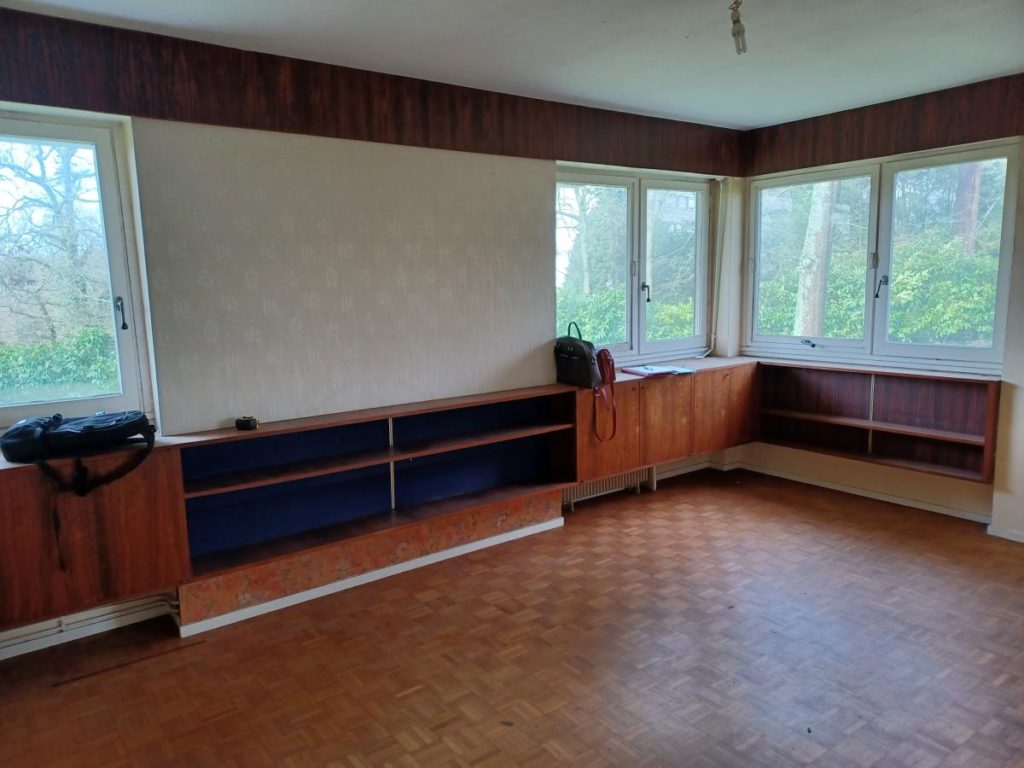 Image 0