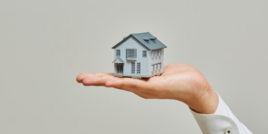 Occupation gratuite par un associé d'un bien immobilier détenu une société